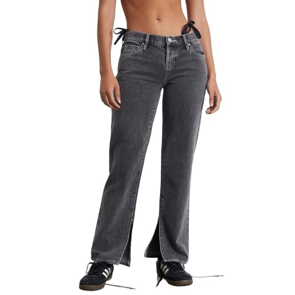 PacSun Women’s Black Low Rise Straight Leg Jeans Size 26 Cotton Slit Hem Retro - Picture 1 of 12